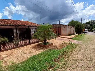 Casa en venta en Barrio Kennedy, Caacupé