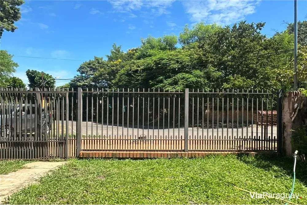 Casa en venta en Barrio Kennedy, Caacupé