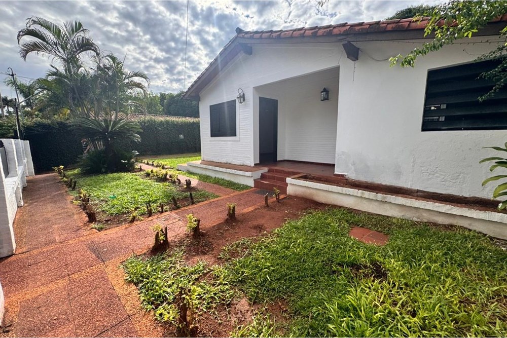 Casa à venda no Barrio Laurelty, Luque