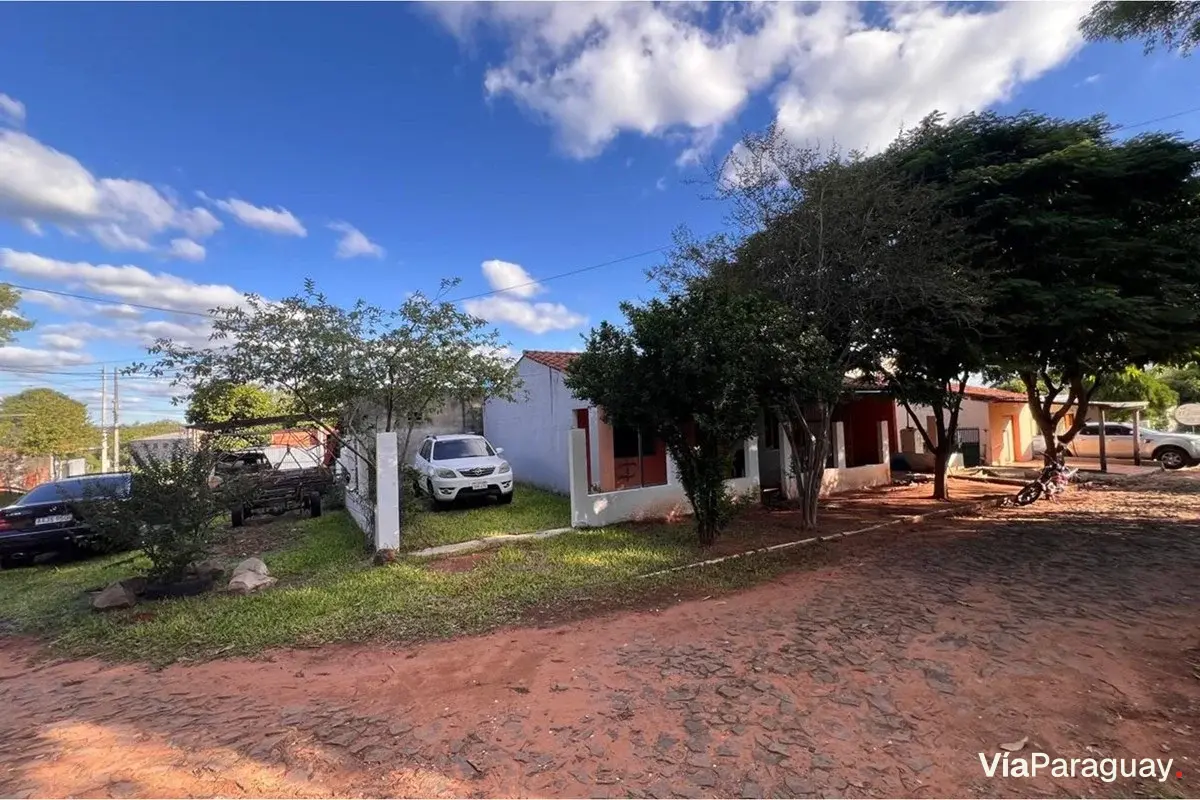 Casa à venda no Barrio Loma, Caacupé