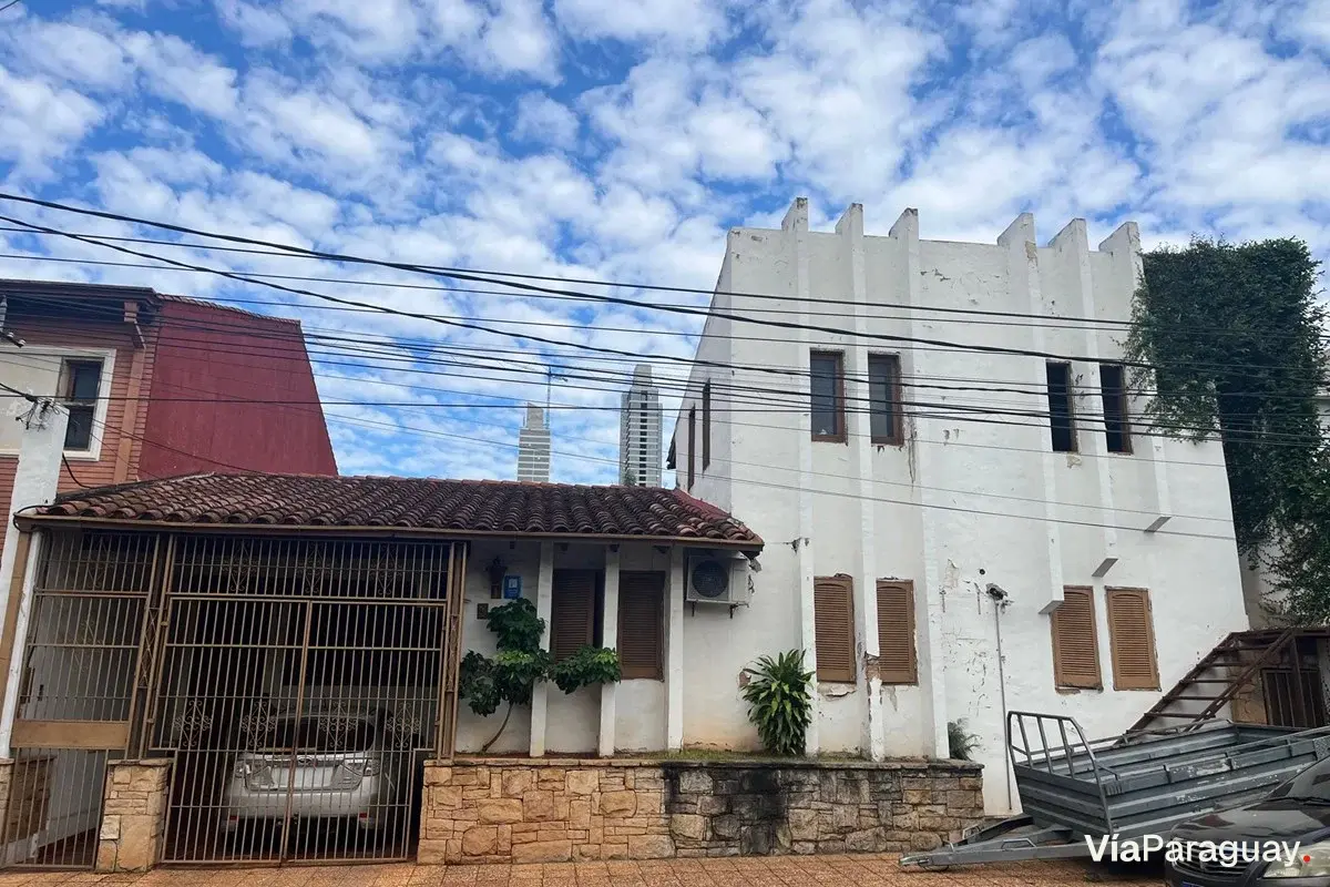 Casa en venta en barrio Madame Lynch, Asunción