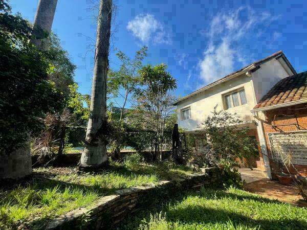 Casa en venta en Barrio Mariscal López, Asunción – 1.500 m² con potencial constructivo