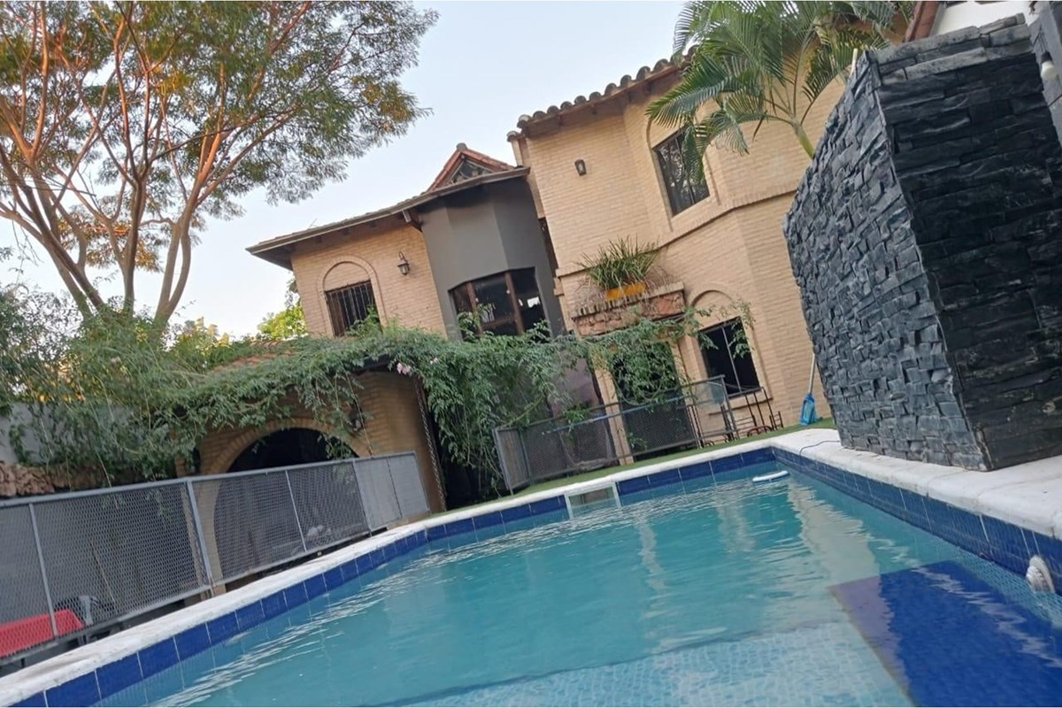 House for sale in Mburicaó, Asunción