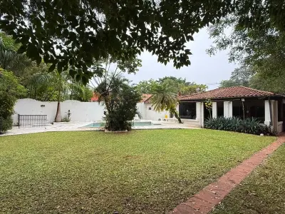 Casa à venda no Barrio Mcal. Estigarribia, Assunção