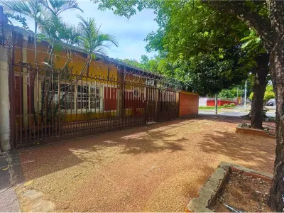 Casa à venda no Barrio Obrero, Assunção, 6 quartos