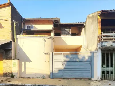 Casa à venda no Barrio Pettirossi com 5 quartos