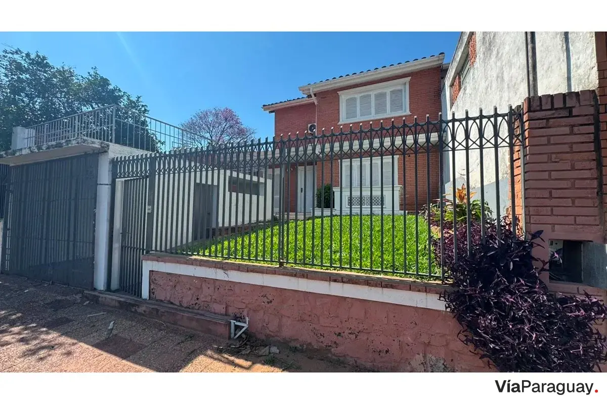 Casa à venda no Barrio Sajonia, Assunção