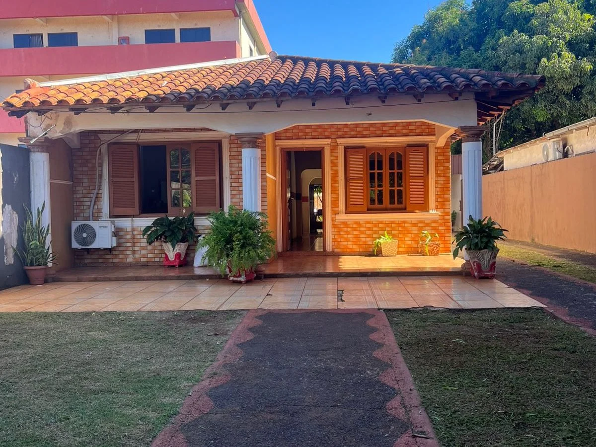 House for Sale in San José Neighborhood, Hernandarias
