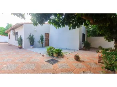 Casa à venda no Barrio Santa Catalina, Capiatá