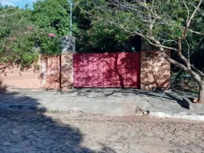 Casa à venda no bairro Ysaty, Lambaré