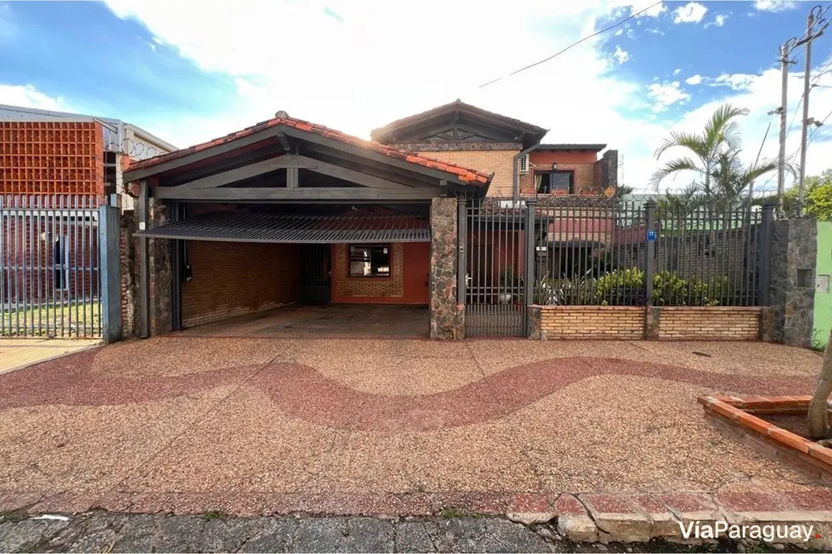 Casa à venda em Bella Vista, Assunção