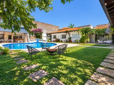House for sale in Bella Vista, Asunción