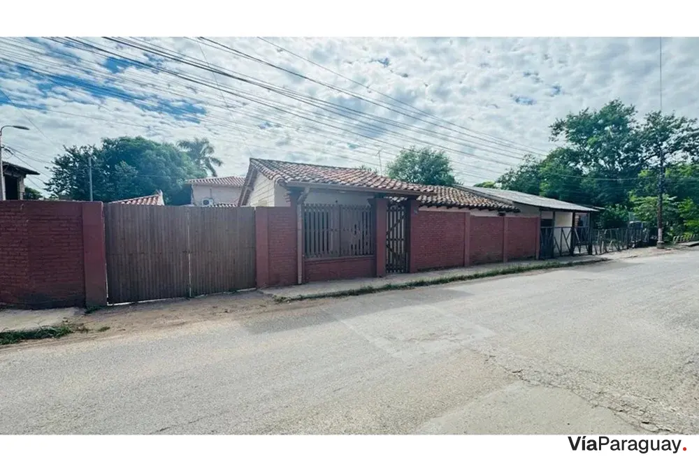 House for sale in Bella Vista, Asunción