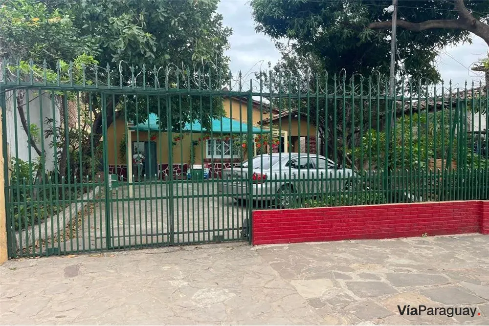 Casa à venda no Bo. Santa Rosa, Asunción