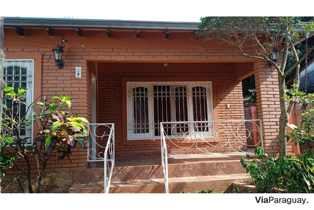 Casa en venta en Caacupé, barrio Loma