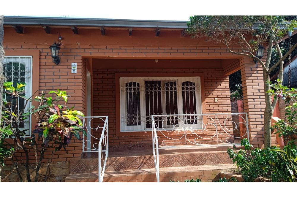 House for sale in Caacupé, Loma neighborhood