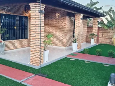 Casa en venta en Caacupé con piscina y quincho