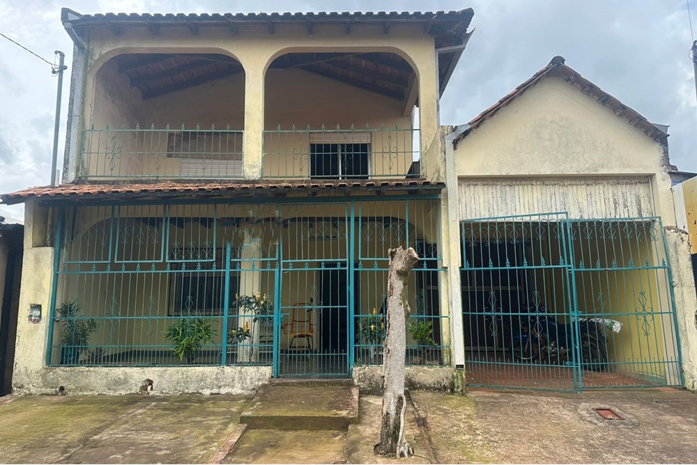 Casa à venda em Caaguazú com 4 dormitórios