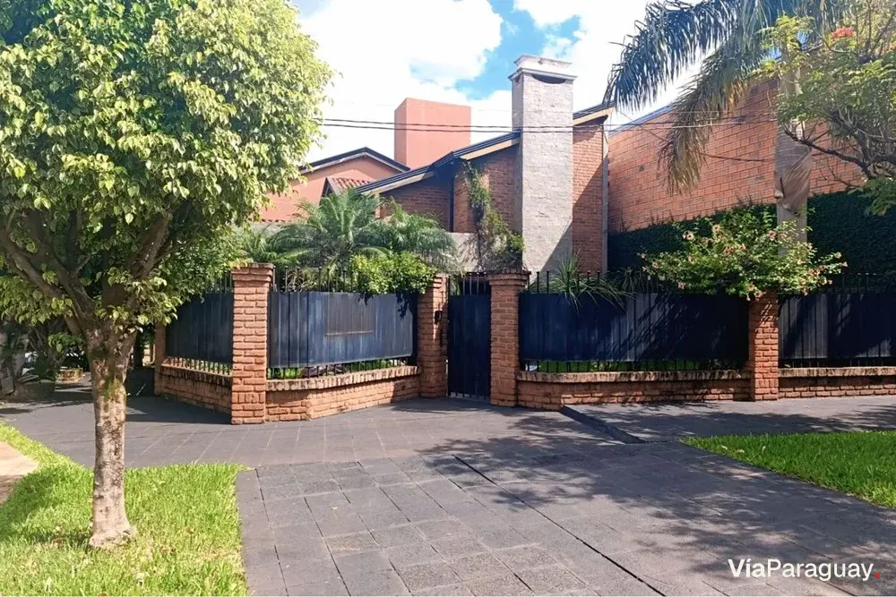 Casa à venda em Cambyretá com 5 quartos e piscina