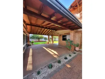 House for sale in Campo Grande, Luque, with 4 bedrooms