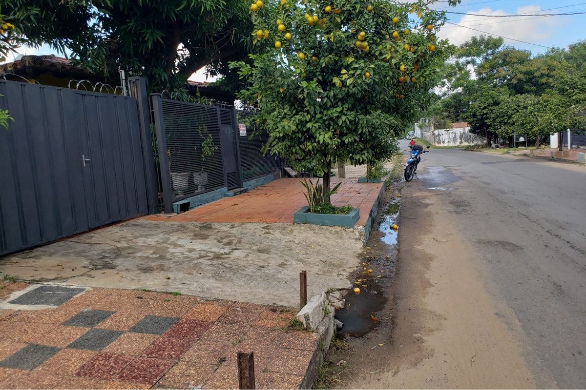 Casa à venda em Campo Grande, Luque, com piscina