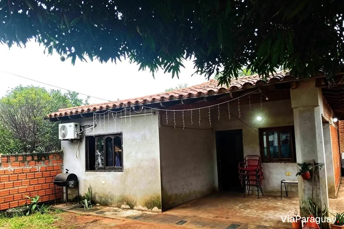Casa en venta en Cañada Garay, Luque, con jardín