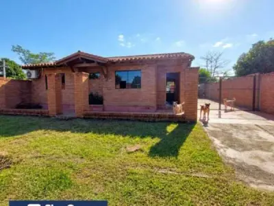 Casa en venta en Cañada San Miguel, Lambaré