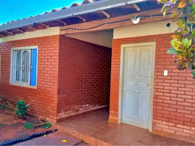 House for sale in Capiatá with large patio