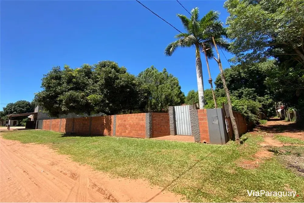 Casa en venta en Capiatá con amplio terreno