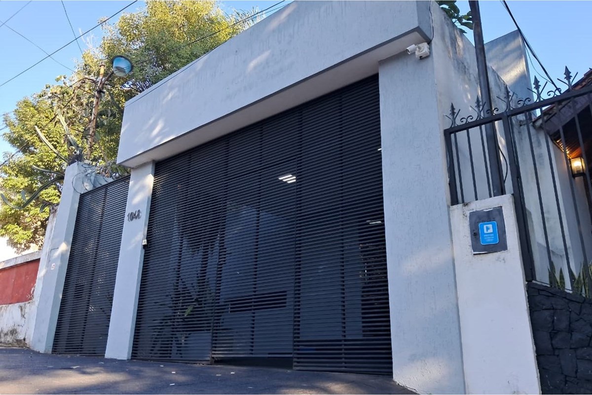 House for sale in Centro, Asunción, suitable for office or retail