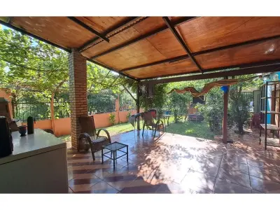 Casa à venda em Ciudad del Este, Alto Paraná