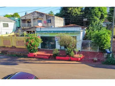Casa en venta en Ciudad del Este, barrio Che La Reina