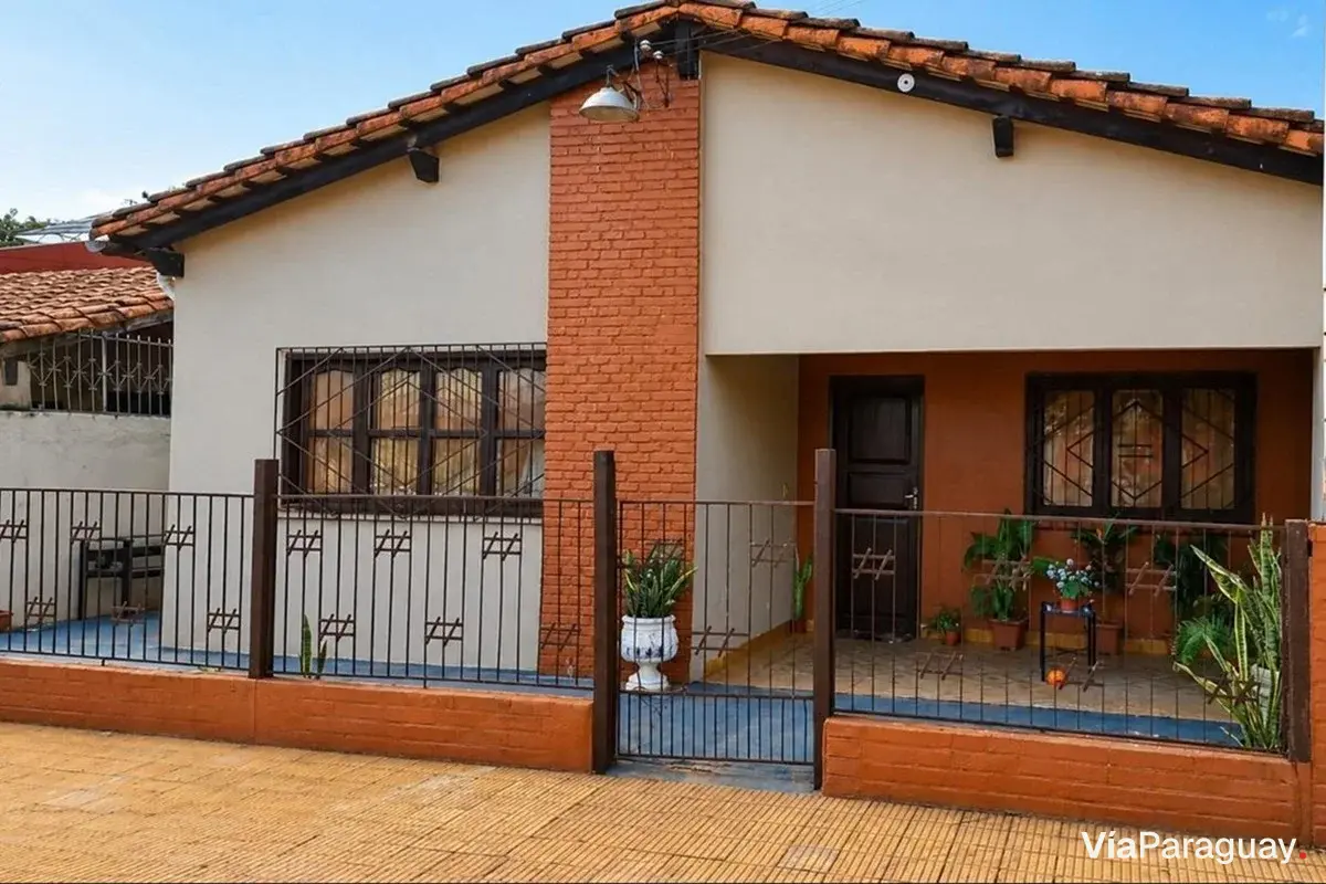 Casa à venda em Concepción, Centro, com jardim