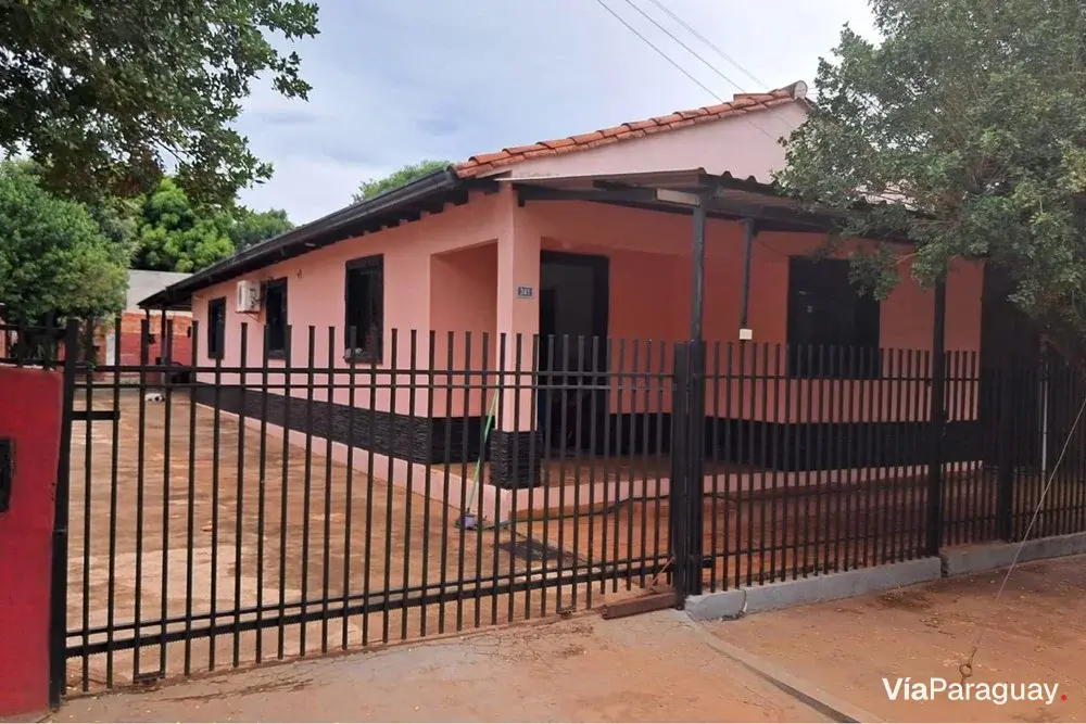 Casa à venda em Coronel Oviedo, Caaguazú