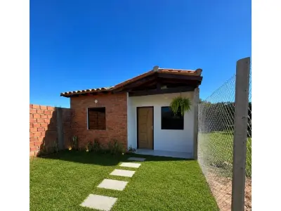 Casa à venda em Costa Azul, Limpio