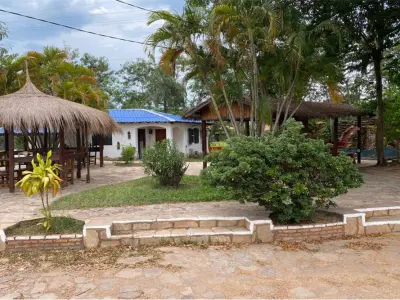 Casa à venda em Costa Lago, Ypacaraí, com 6 quartos