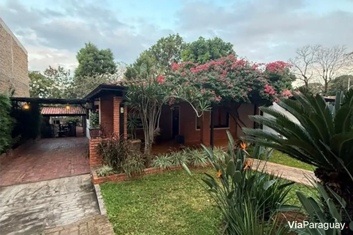 Casa à venda no centro de Caacupé, Cordillera