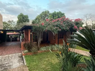 Casa à venda no centro de Caacupé, Cordillera