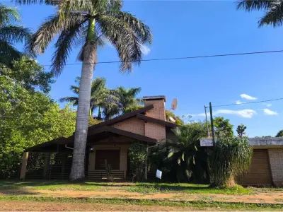 Casa à venda no centro de Fram, Itapúa