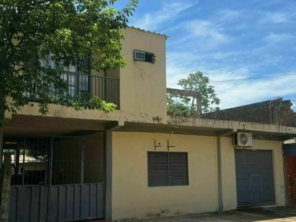 Casa en venta en Encarnación – construcción a terminar