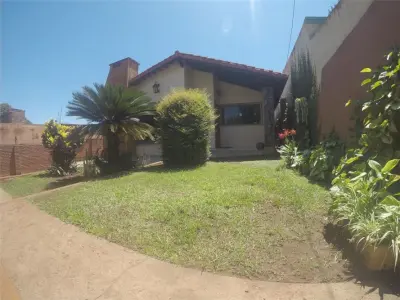 Casa à venda em Encarnación, Itapúa