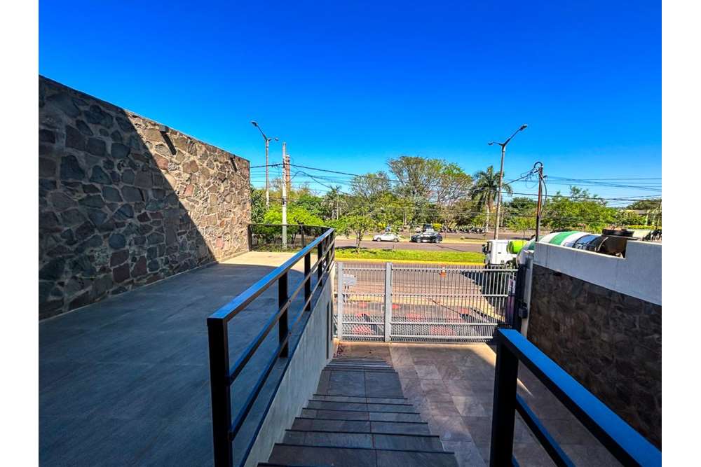 Casa à venda em Encarnación, Itapúa