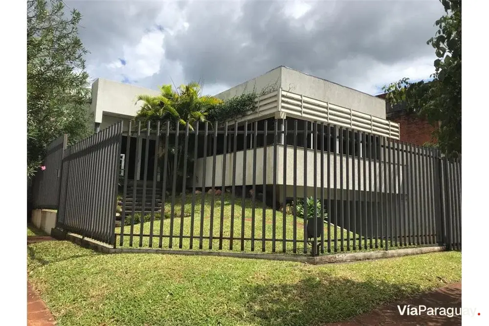 Casa en venta en Encarnación, Itapúa