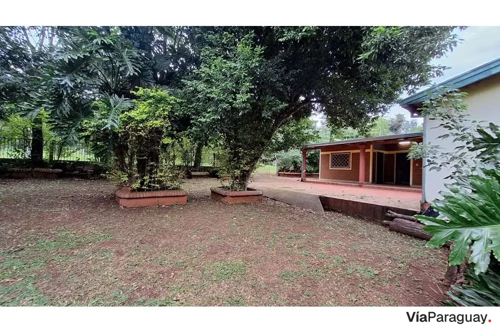 Casa à venda em esquina, bairro Arroyo Pora, Cambyretá
