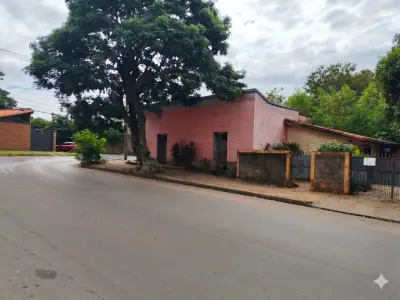 Casa à venda em esquina no Barrio Barcequillo, San Lorenzo