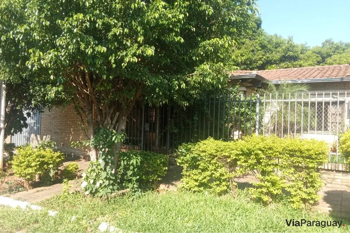 House for sale in Fernando de la Mora, Pitiantuta