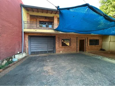 Casa à venda em Fernando de la Mora com 6 dormitórios