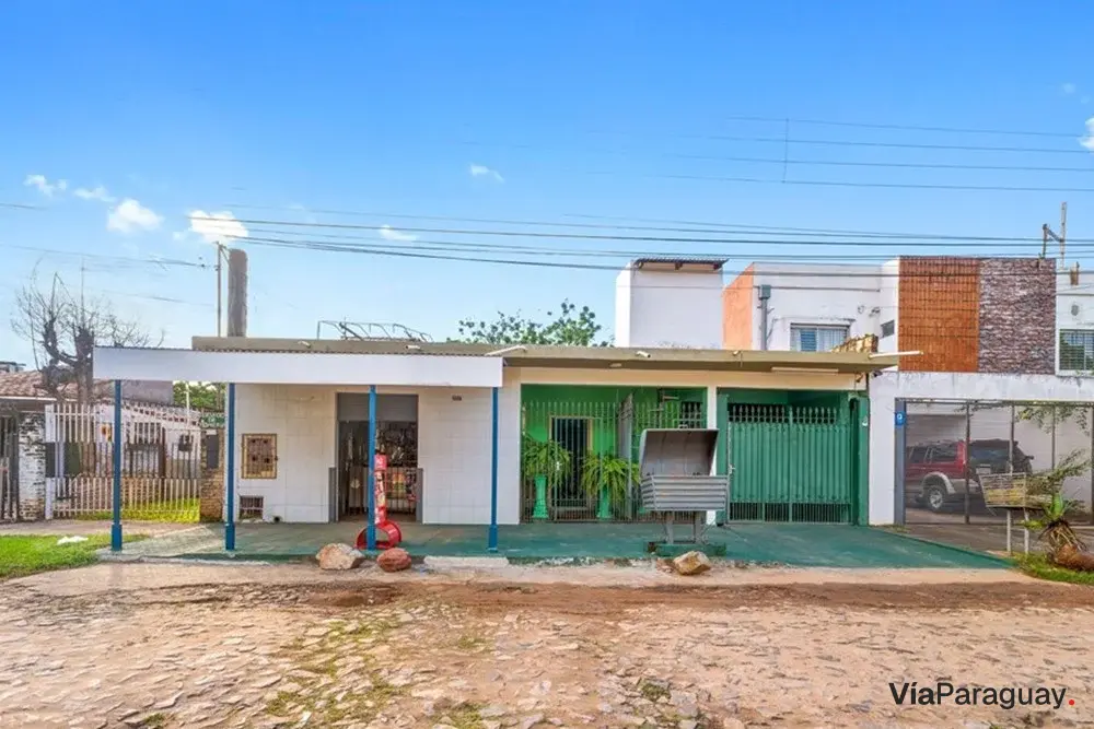 House for sale in Fernando de la Mora, Zona Norte