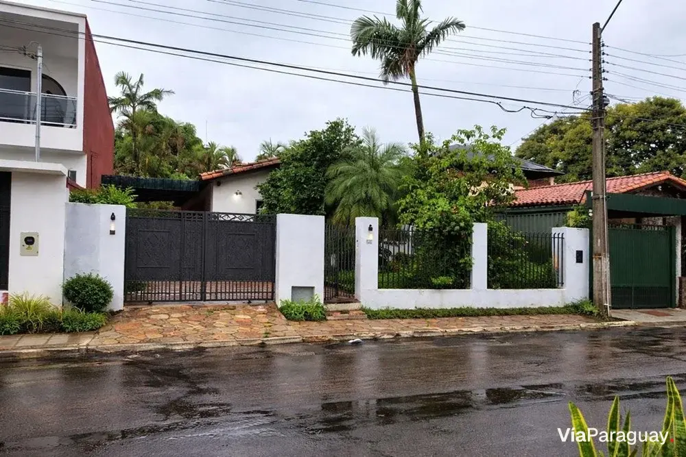 House for sale in Fernando de la Mora, North area