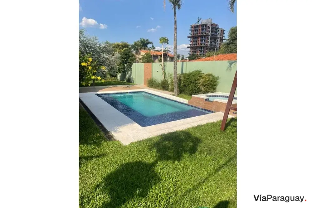 Casa à venda em Fernando de la Mora, Zona Norte